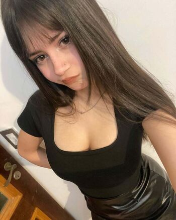 Full leaked Oli cassab private onlyfans photo