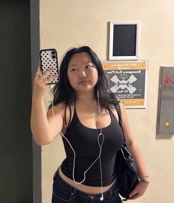 Full leaked Oliviagayanam private onlyfans photo