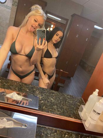 Full leaked Olivialieghton page private onlyfans photo