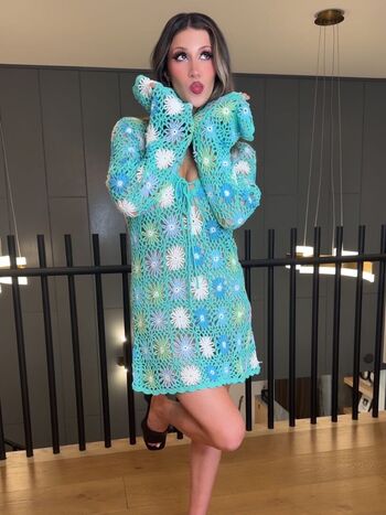 Full leaked Olivialopes private onlyfans photo