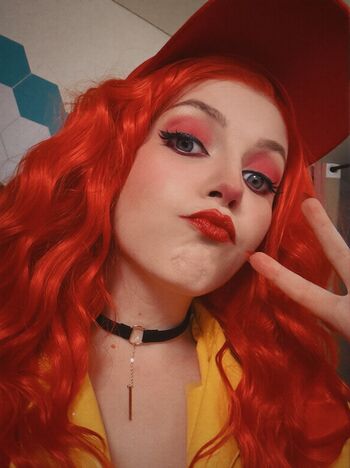 Full leaked Olyashaa private onlyfans photo