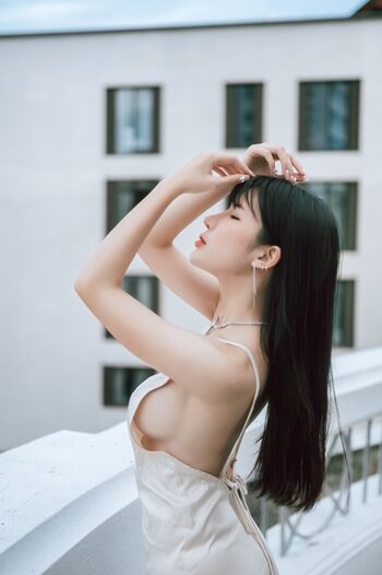 Full leaked Onlycarlyn private onlyfans photo