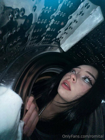 Full leaked Onlyromituly page private onlyfans photo