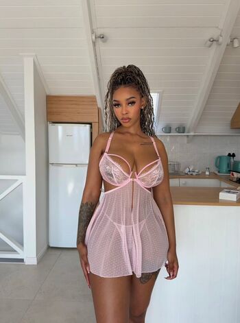 Full leaked Ontlametseofficial page private onlyfans photo