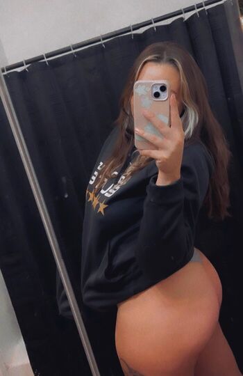 Full leaked Oohkarlalala private onlyfans photo