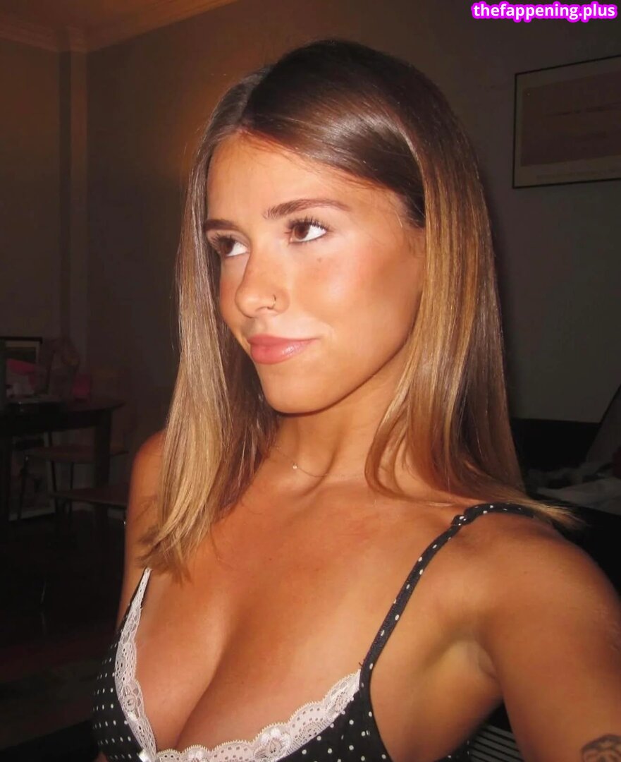 Oona Mccaughan 裸照OnlyFans照片 #3