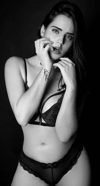 Full leaked Ophelie rullier private onlyfans photo