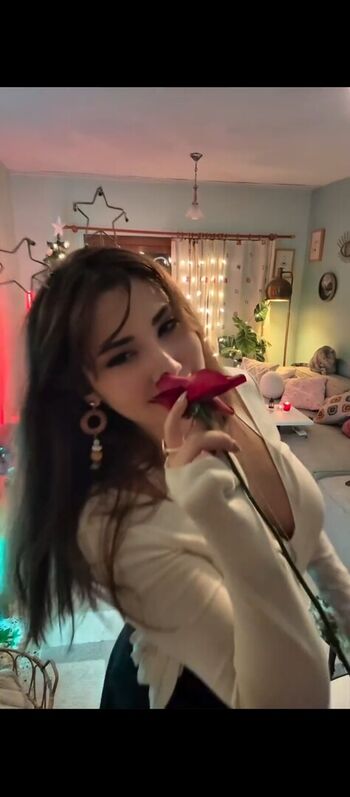 Full leaked Ozge azunyan page private onlyfans photo