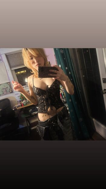 Full leaked Prvert oggyuan yuyu private onlyfans photo