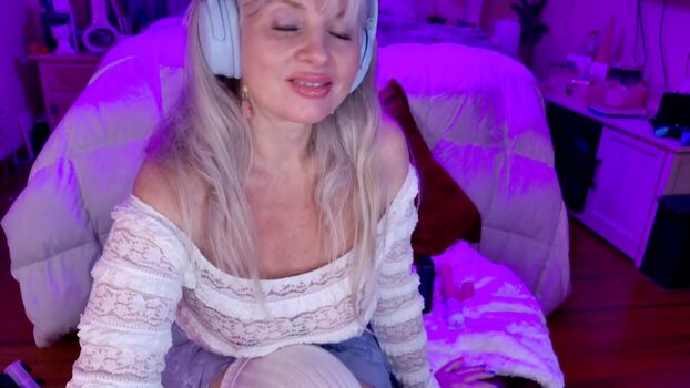 Full leaked Paintedrose private onlyfans photo