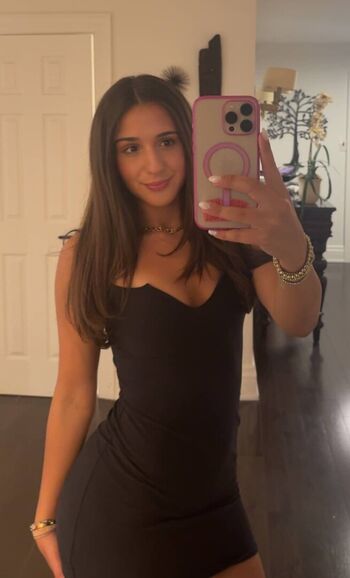 Full leaked Pardiss carello  page private onlyfans photo