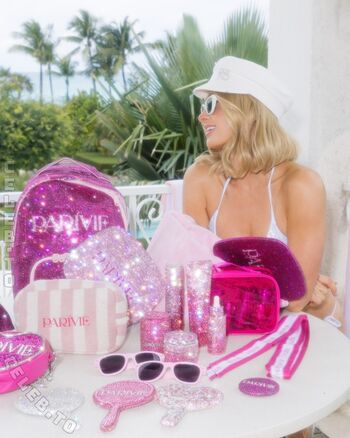 Full leaked Paris hilton page private onlyfans photo