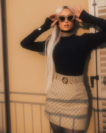 Full leaked Paris hilton private onlyfans photo