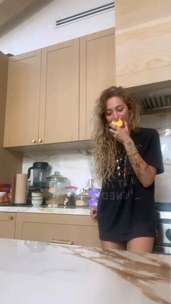 Full leaked Paris jackson  page private onlyfans photo