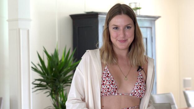 Full leaked Pascale deblois private onlyfans photo