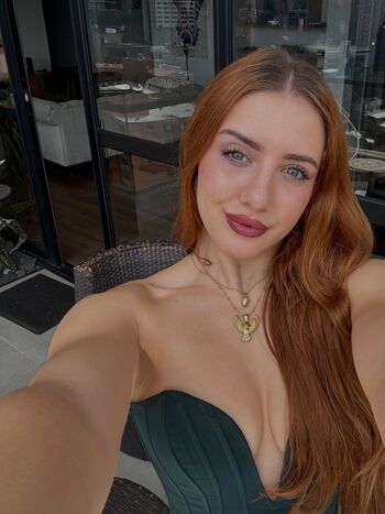 Full leaked Paula sanchiz paulattier private onlyfans photo