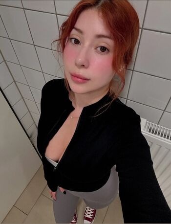 Full leaked Paulaeal private onlyfans photo