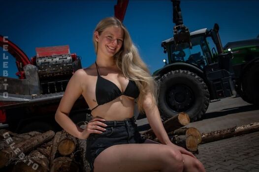 Full leaked Paulas landleben private onlyfans photo