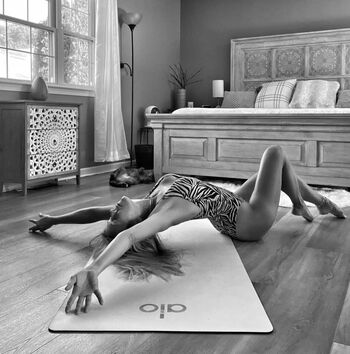 Full leaked Peacefulfit private onlyfans photo