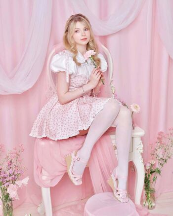 Full leaked Peachmilky private onlyfans photo