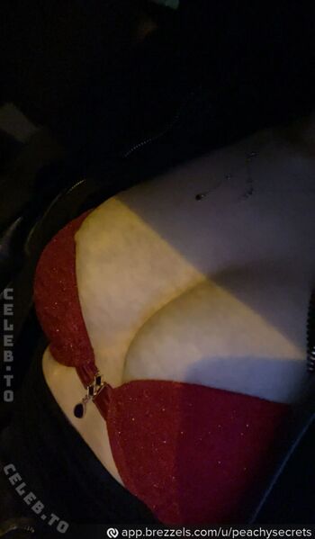 Full leaked Peachysecrets private onlyfans photo