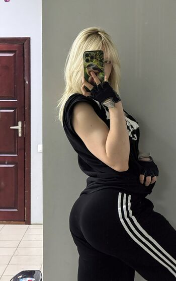 Full leaked Pelememe private onlyfans photo