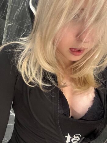 Full leaked Pelememe page private onlyfans photo