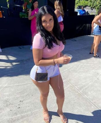 Full leaked Peruvianmami private onlyfans photo