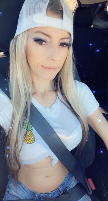 Full leaked Petitehotwife private onlyfans photo