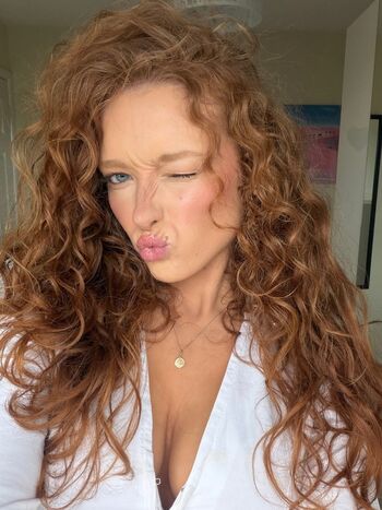 Full leaked Pheobeisginger page private onlyfans photo