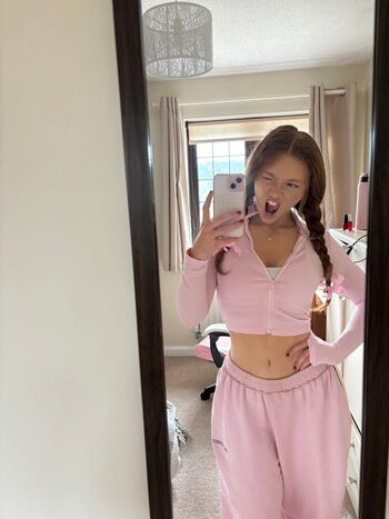 Full leaked Pheobeisginger page private onlyfans photo