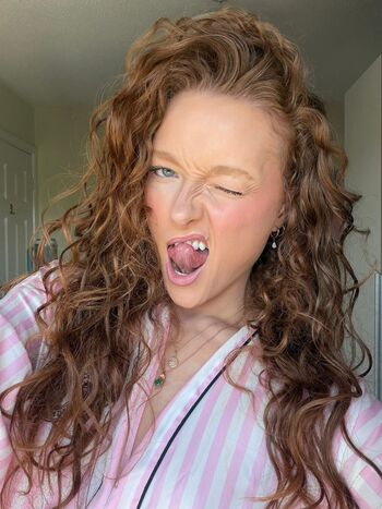 Full leaked Pheobeisginger page private onlyfans photo