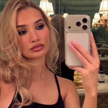 Full leaked Pia mia perez private onlyfans photo