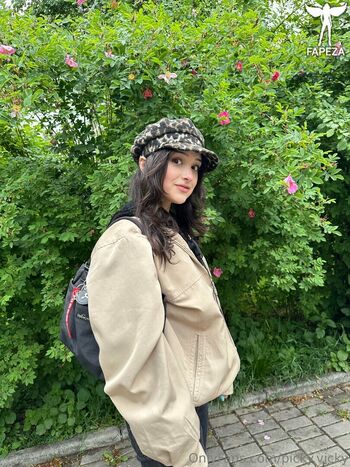 Full leaked Pickyvicky private onlyfans photo