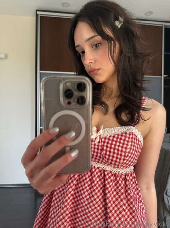 Full leaked Pickyvicky private onlyfans photo