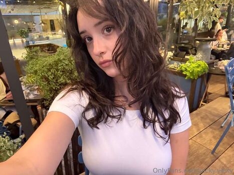 Full leaked Pickyvicky private onlyfans photo