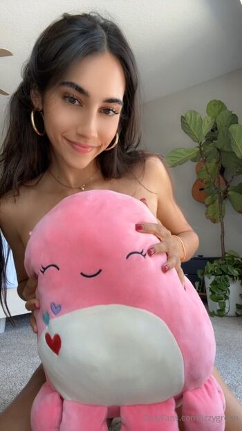 Full leaked Pillow humping private onlyfans photo