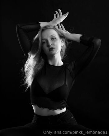 Full leaked Pinkk lemonade page private onlyfans photo