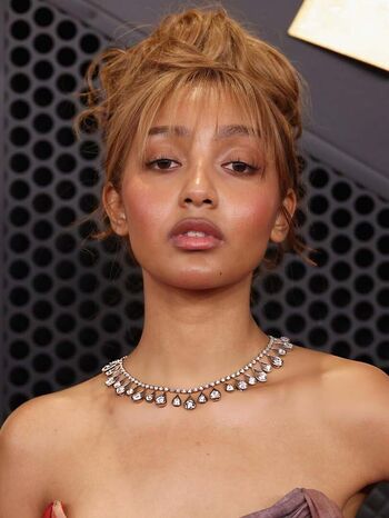 Full leaked Pinkpantheress page private onlyfans photo