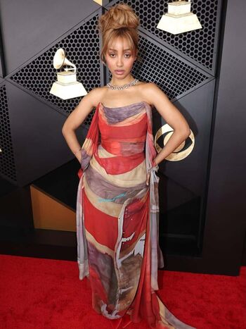 Full leaked Pinkpantheress page private onlyfans photo