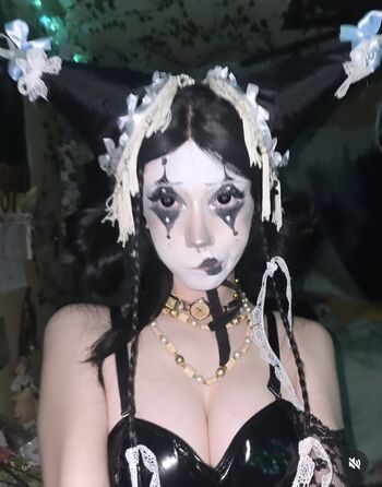 Full leaked Pipssqueakss private onlyfans photo