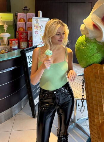 Full leaked Pixie lott private onlyfans photo