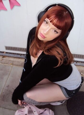 Full leaked Pizzaalice private onlyfans photo