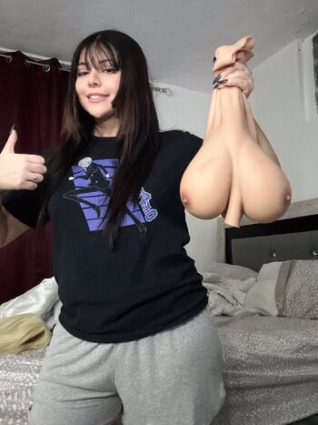 Full leaked Pizzalikesnaty private onlyfans photo