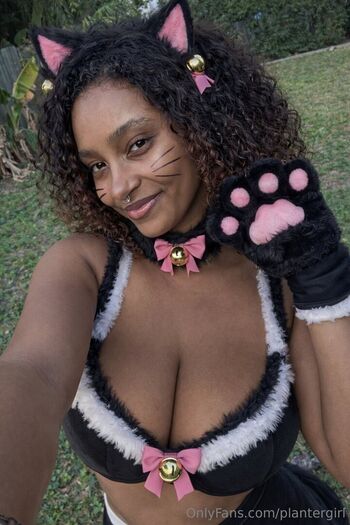 Full leaked Planterriah private onlyfans photo