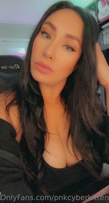 Full leaked Pnkcyberkitten private onlyfans photo