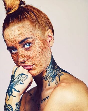 Full leaked Pollyellens private onlyfans photo