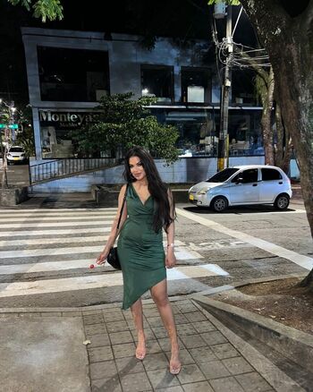 Full leaked Pooja mart private onlyfans photo