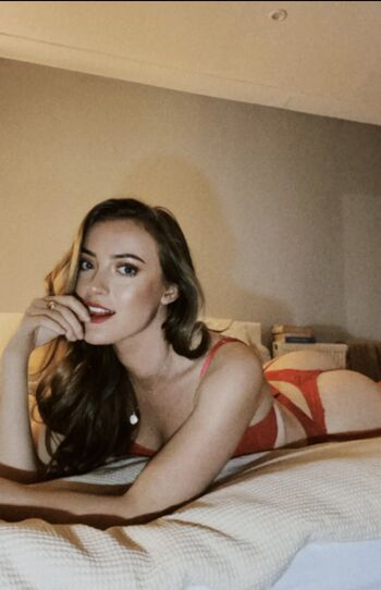 Full leaked Poppyanne private onlyfans photo