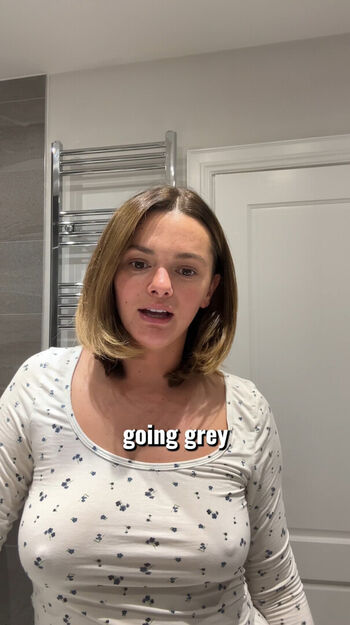 Full leaked Poppyhollins private onlyfans photo